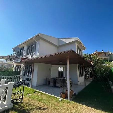 Alacatida Bahceli Muestakil Ev Szálloda
